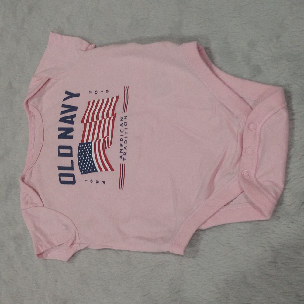 3/$15 Old Navy American Flag Baby Onesie Size 3-6 Months